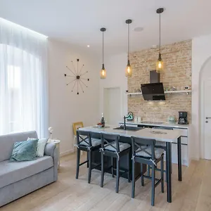 Appartement Arcus With Beautiful Terrace, Split